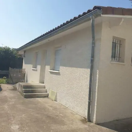 Maison Proche Du Groupama Stadium Décines-Charpieu Exterior foto